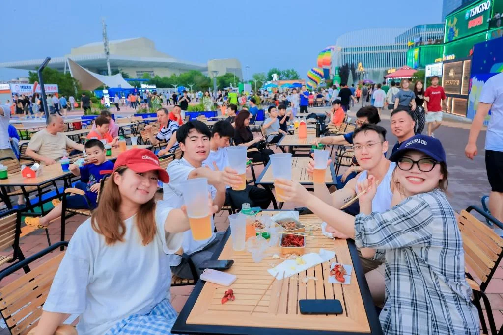 青岛国际啤酒节崂山会场今年变身大型游乐园