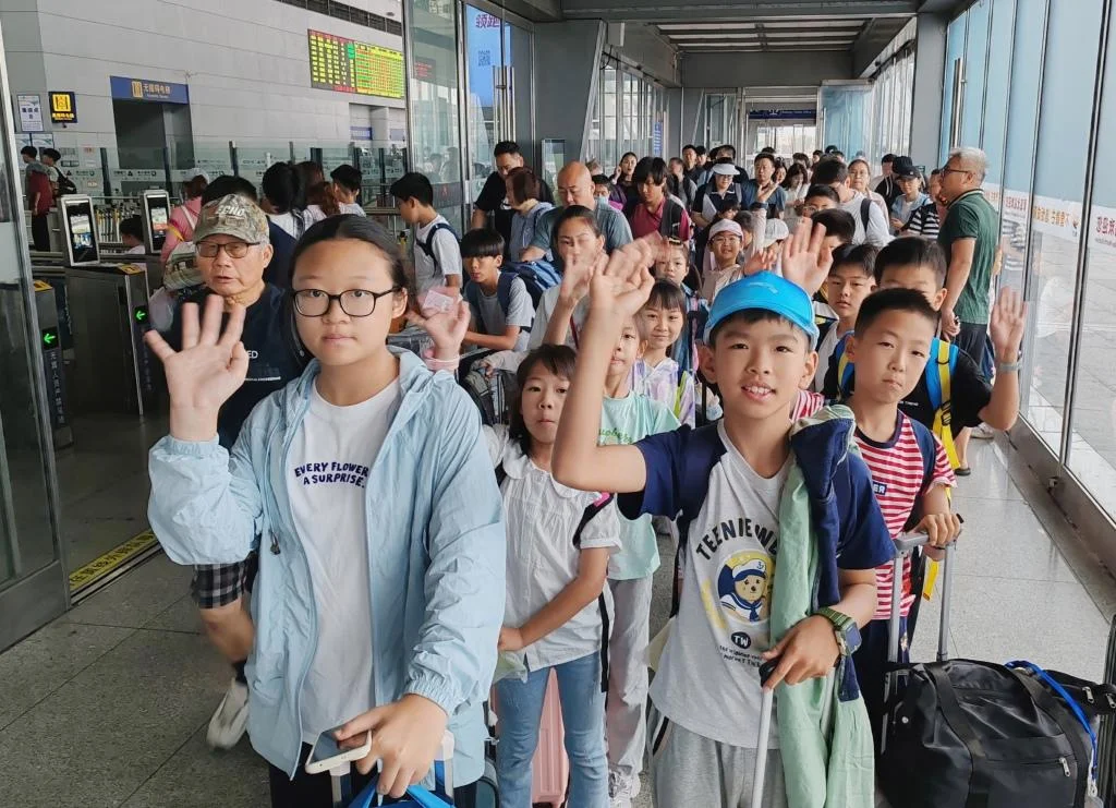 青岛北站客流攀升 暑运开启